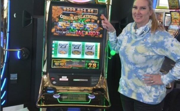Une texane empoche un jackpot de 300 000 dollars à l’aéroport de Las Vegas