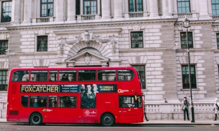 Londres : Sadiq Khan réclame l’interdiction des publicités de TfL pour les casinos